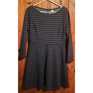 Old Navy women’s fit and flare dress green/black long sleeve size large